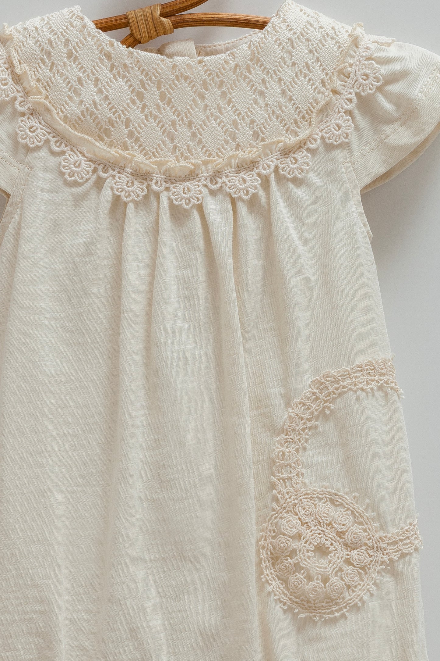 Dantel Detaylı Pamuk Bebek Tulum (Bej)