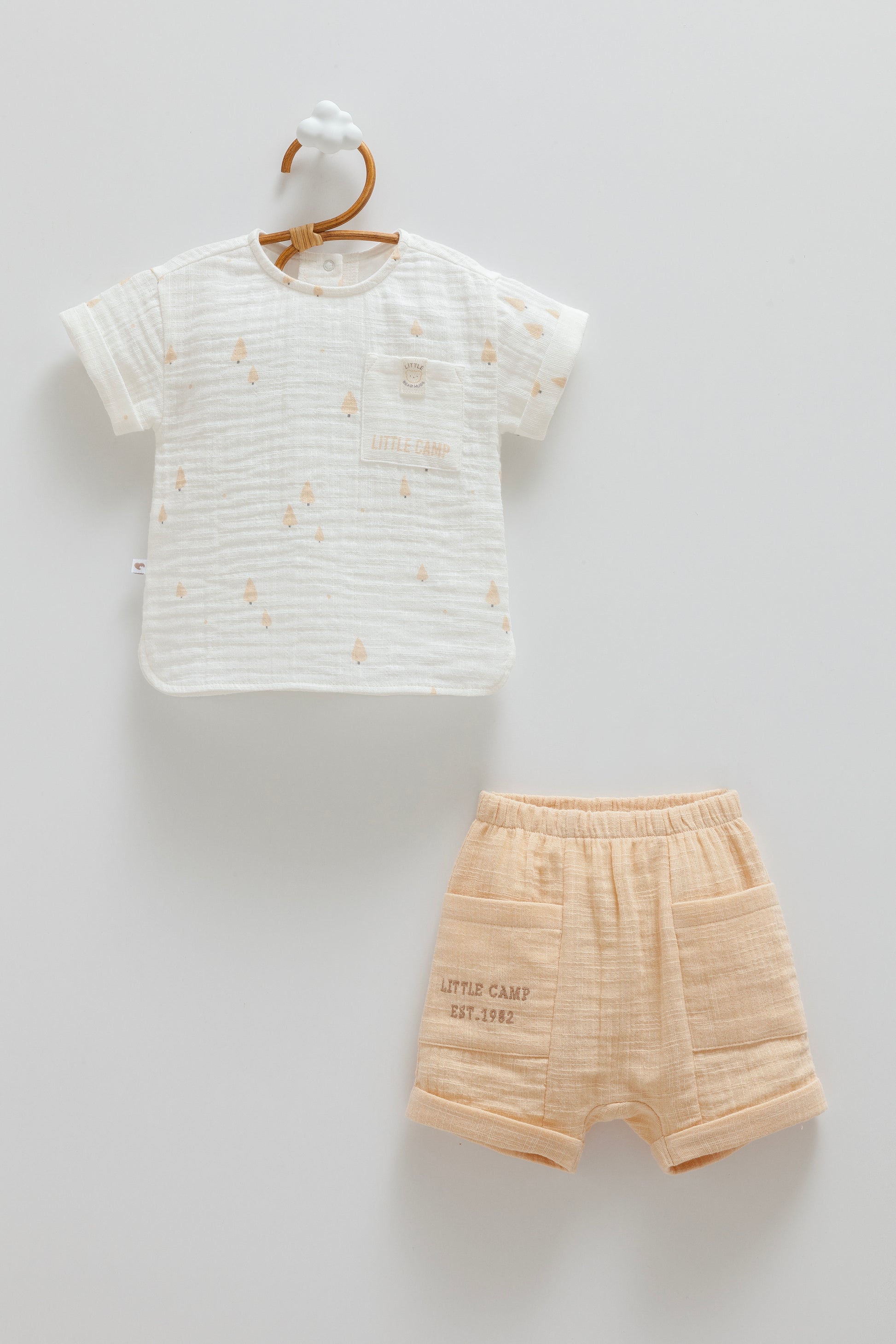 Desenli Müslin Bebek Şortlu Takım Bej | Pamukanne