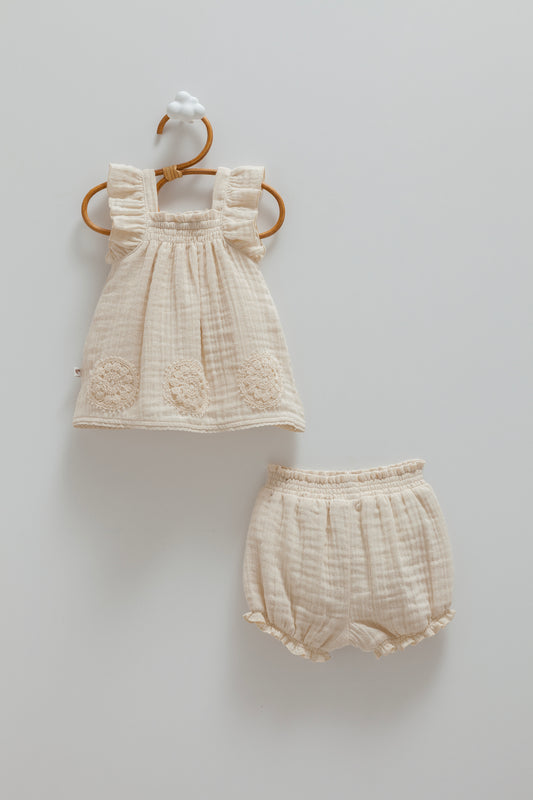 Fırfırlı Müslin Bebek Şort Takımı Bej | Pamukanne