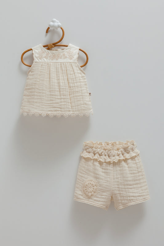 Nakışlı Müslin Bebek Şortlu Takımı Bej | Pamukanne